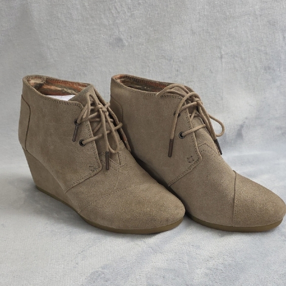 Toms Shoes - TOMS Desert Wedge Booties Womens Tan Suede Lace Up Ankle Boots Casual Comfort